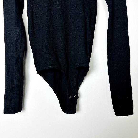 Free People NWOT Black Mock Neck Cut Out Long Sleeve Bodysuit Size XS/S - Picture 5 of 6